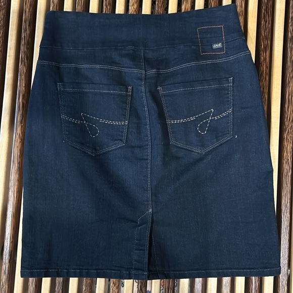 Woman’s JAG Jean Skirt - Size 4 - Picture 2 of 5
